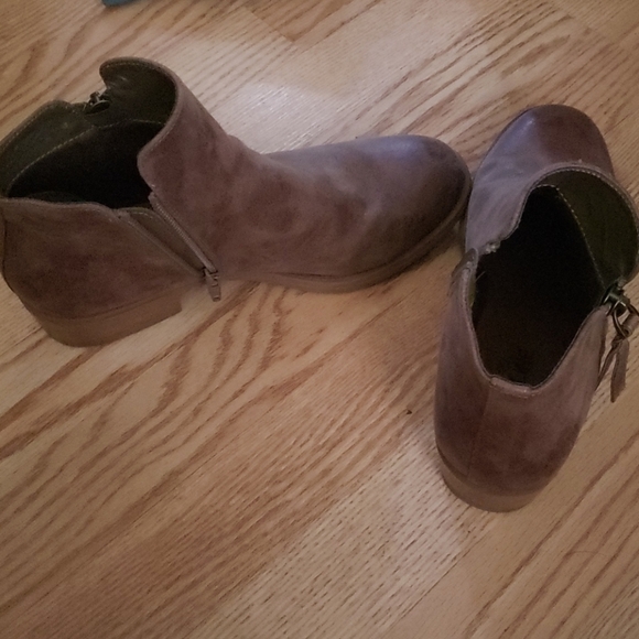 Too big - Picture 4 of 4